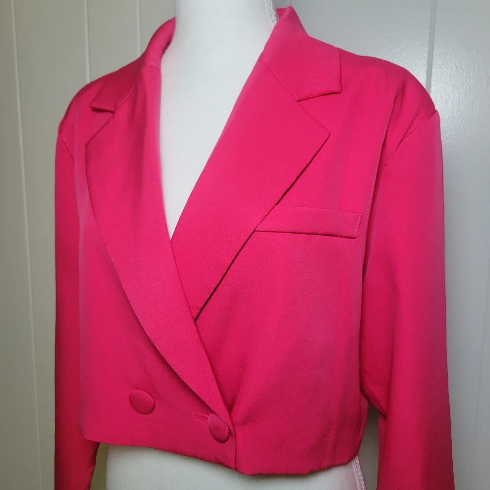 Klesis Fuschia Pink Cropped Blazer Jacket Boxy Modern Fit Menswear Girl Boss MD